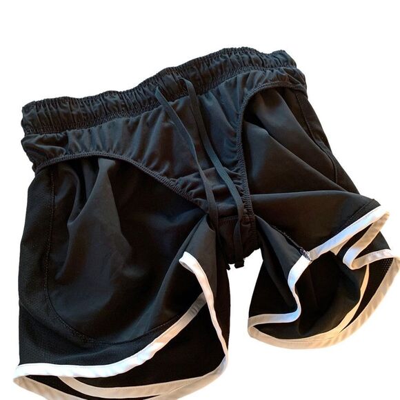 Nike Dri Fit Shorts - Picture 3 of 4